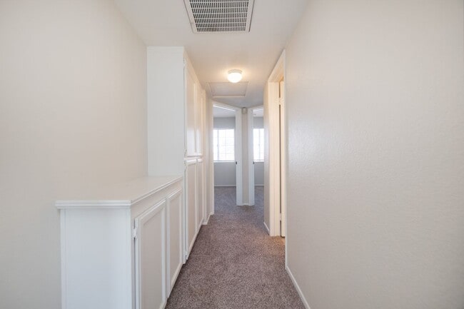 Building Photo - 1365 Crafton Ave