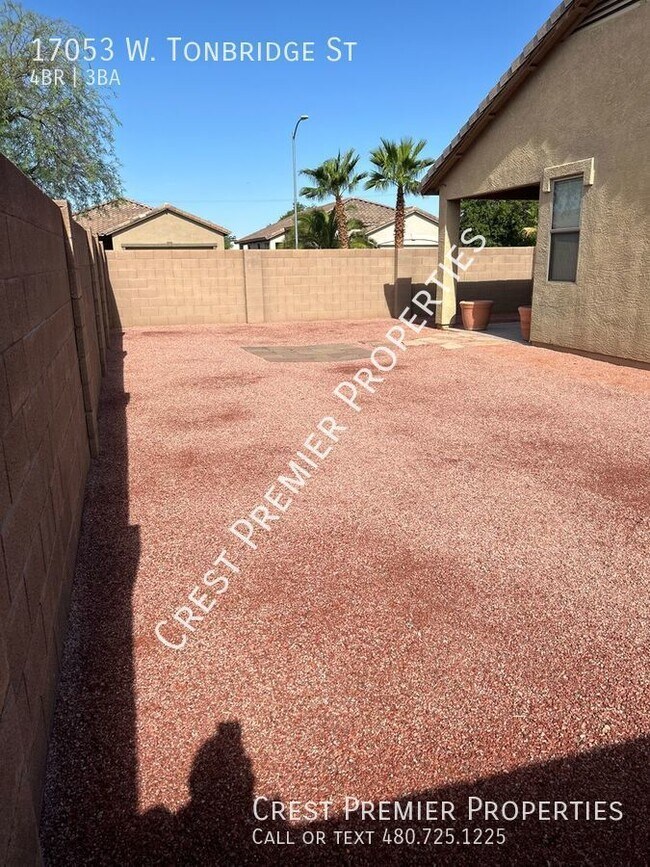 Building Photo - 17053 W Tonbridge St