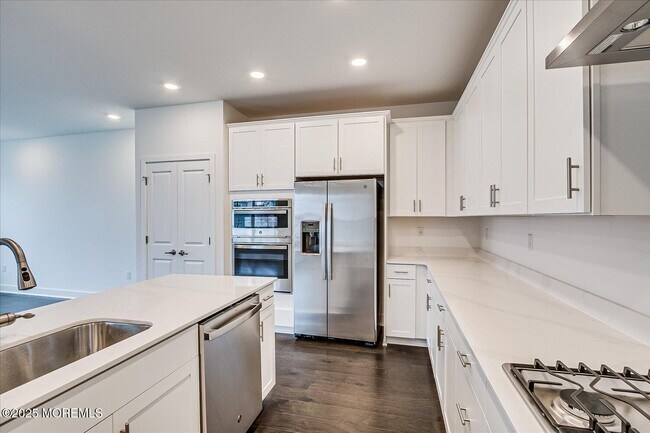 Building Photo - 2206 Pilot St