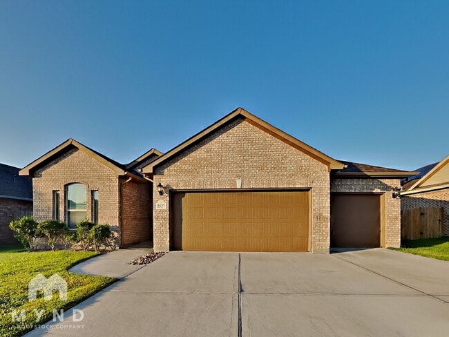 Building Photo - 2527 Holly Laurel Mnr