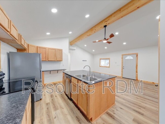 Building Photo - 1252 S Waugh St