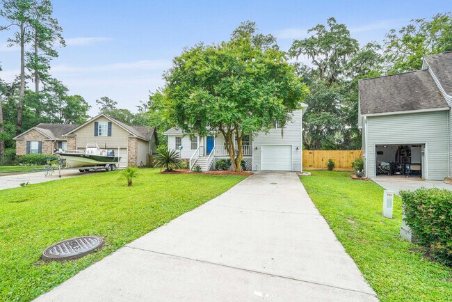 Building Photo - 529 Pointe S Dr