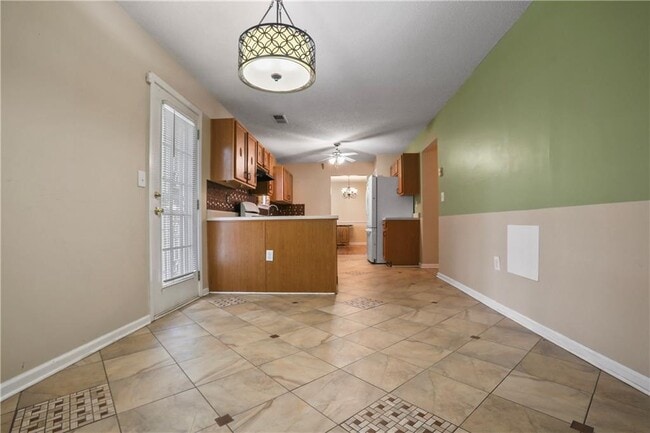 Building Photo - 2224 Eagles Nest Cir