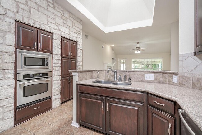 Building Photo - 29000 Bay Hill Ct