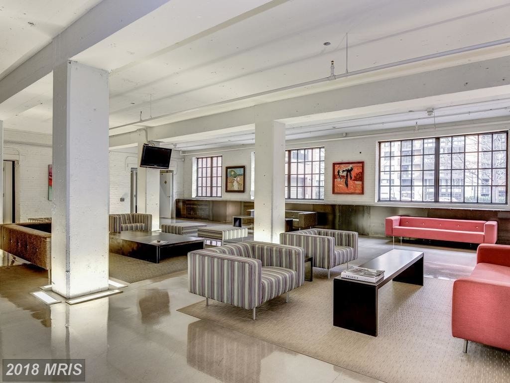 lobby - 437 New York Ave NW