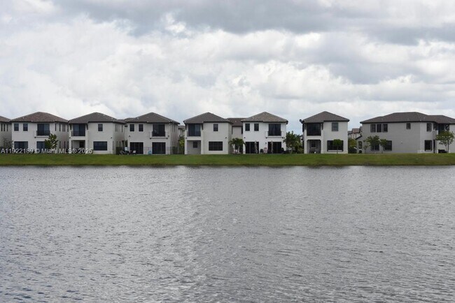 Building Photo - 9823 W 34th Ln