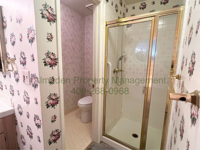 Building Photo - Almaden Townhome in Great Location! Pets N...
