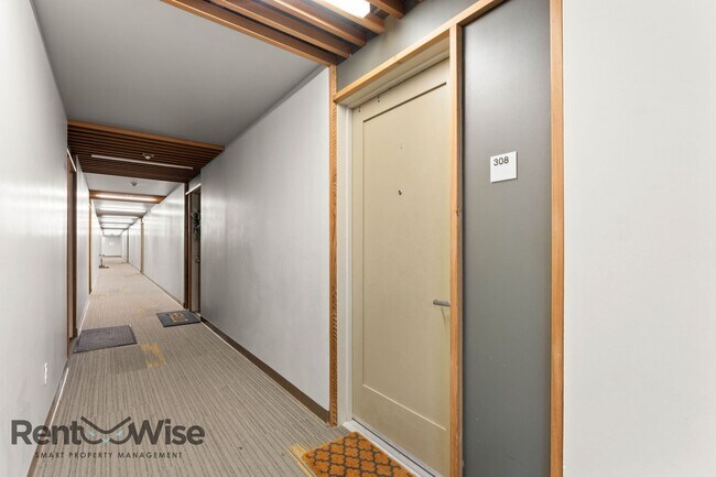 Building Photo - 50 Jerrold Ave