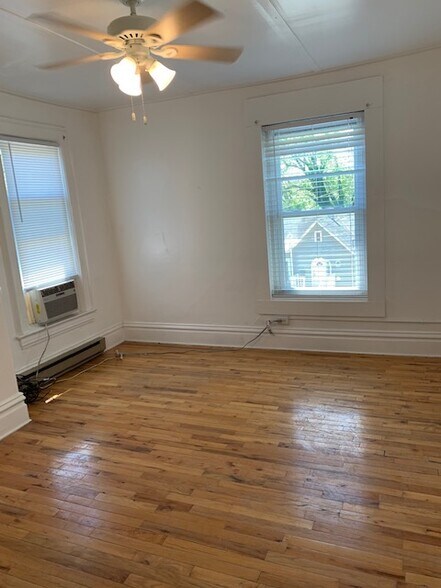 Building Photo - 112 N Lancaster St