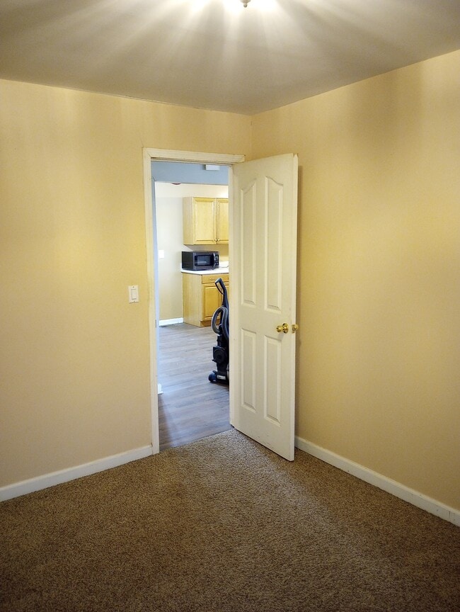 Building Photo - 24 NW 525th Rd