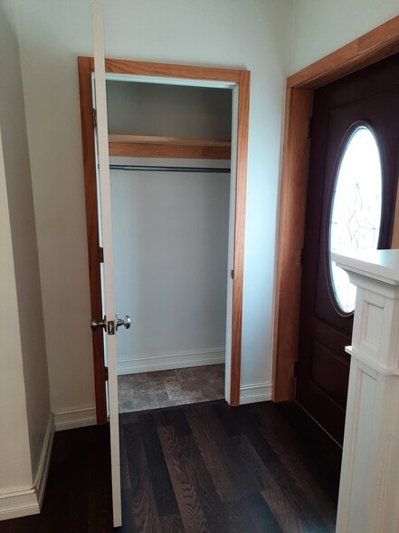 CLOSETS - 247 Main St