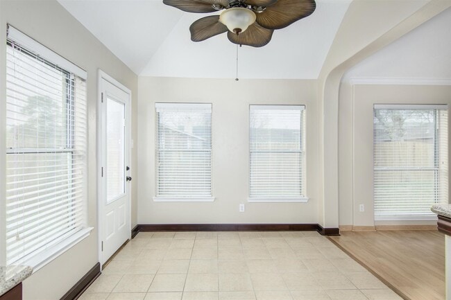 Building Photo - 179 Greenridge Cir