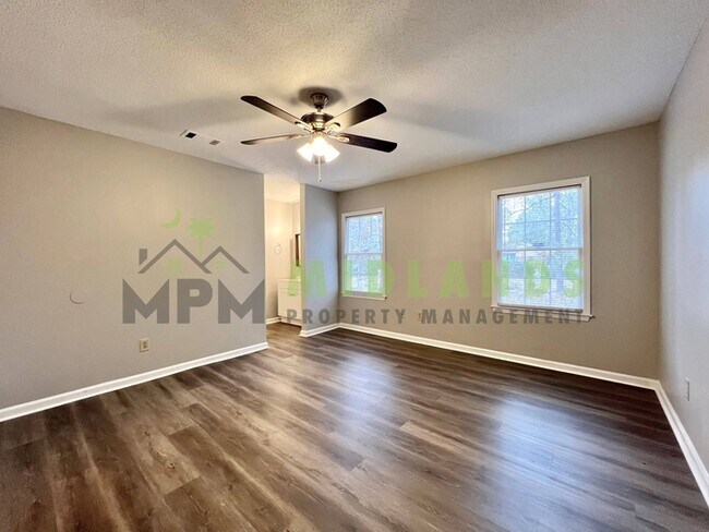 Building Photo - 237 Devonport Dr