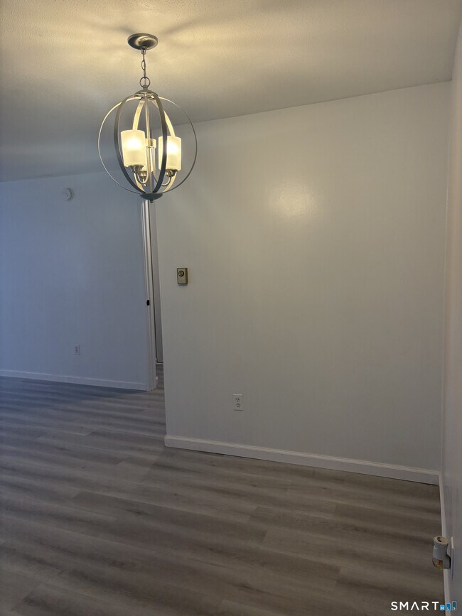 Building Photo - 18 Canterbury Arms