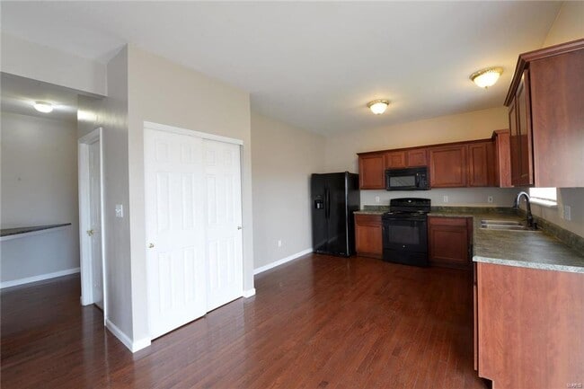 Building Photo - 4644 Richmond Forest Dr