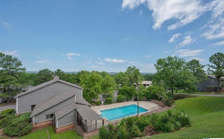 Building Photo - 422 Skyview Dr