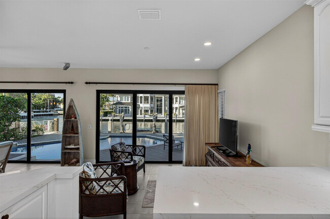 Building Photo - 1505 SE 11th St