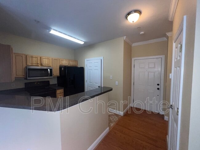 Building Photo - 6710 Mallard Park Dr