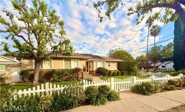 Building Photo - 6424 Penfield Ave