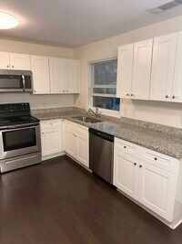 Building Photo - 43 Finch Dr SE