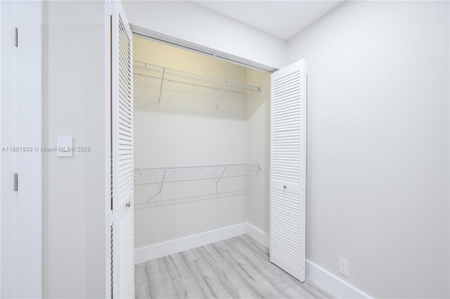 Building Photo - 6518 Miami Lakes Dr