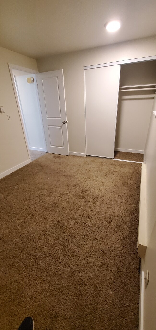 Master bedroom - 456 Front St N