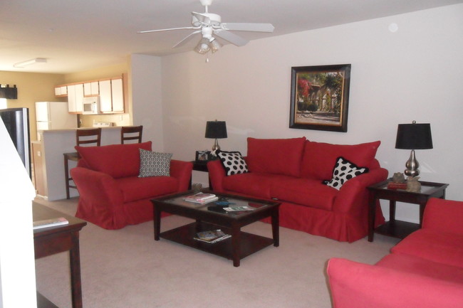 2BR 2.5BA Townhome - Stonecrest Apartments