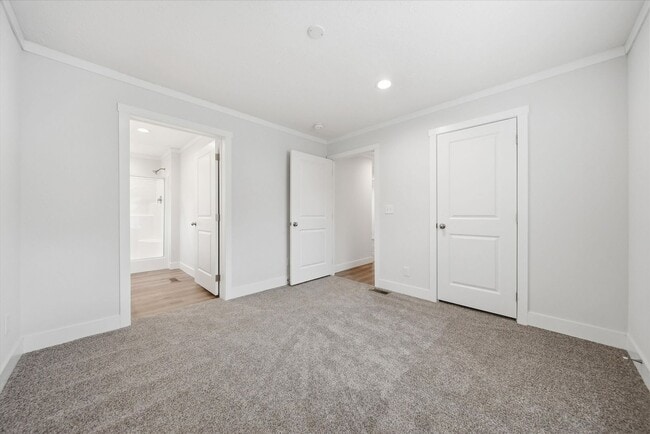 Building Photo - 3 Bed / 2 Bath Home in Hickory FOR RENT Pet Friendly!