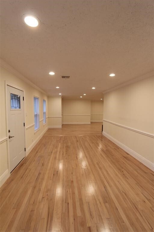 Building Photo - 6529 Schiller St