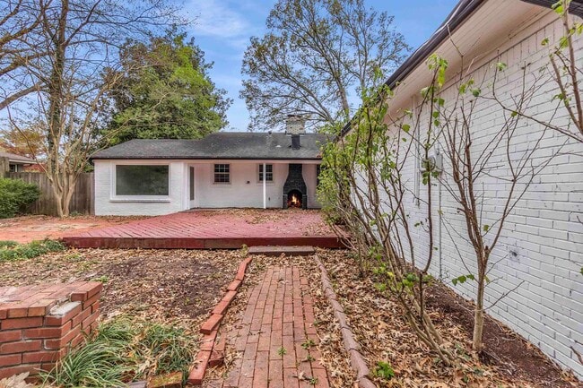 Building Photo - 196 N Goodlett St