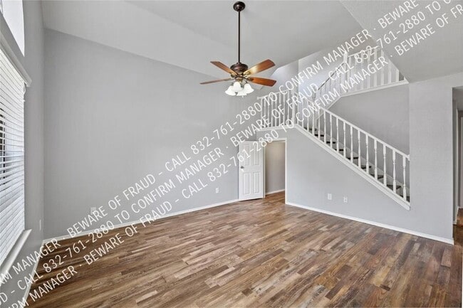 Building Photo - 473 Leisure Ln