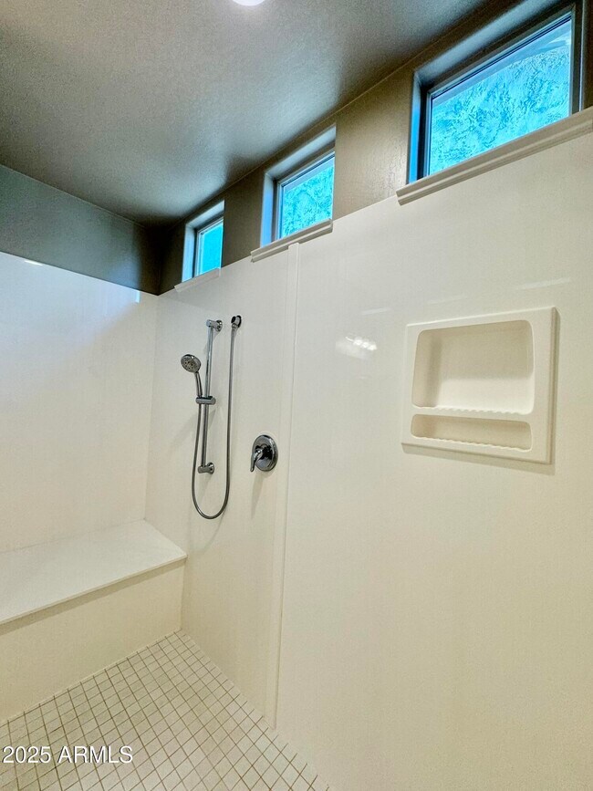 Building Photo - 2575 S Quaintance St