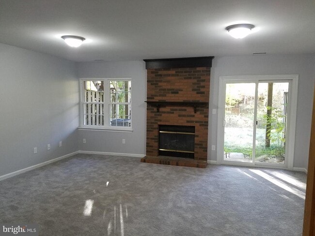 Building Photo - 9663 Horsham Dr