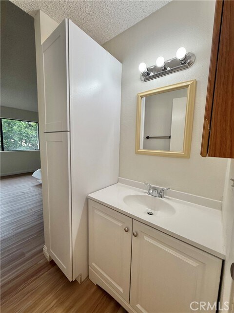 Building Photo - 444 W Huntington Dr