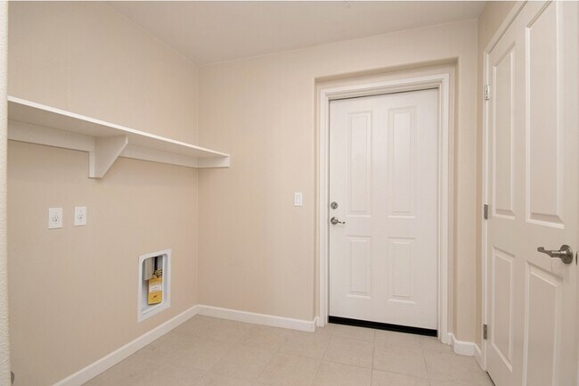 Building Photo - 6680 Canopy Ridge Ln