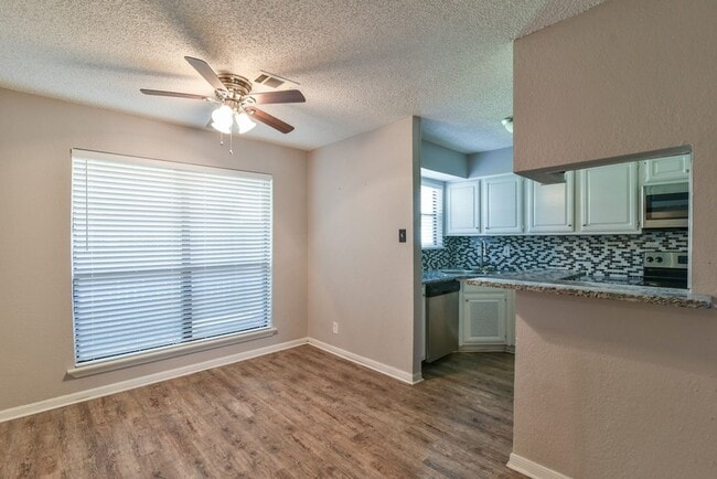 Building Photo - Affordable 2 bedroom in North Arlington