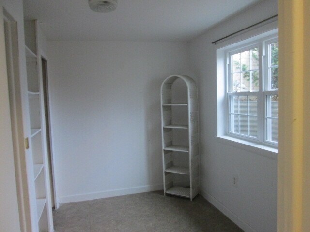 Building Photo - 1659 Colonial Way