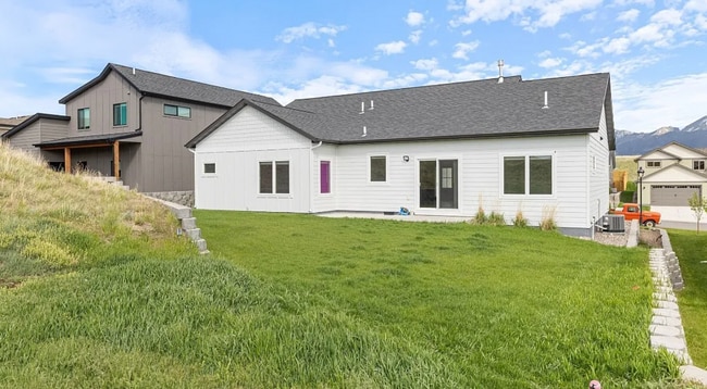 Building Photo - 3 Bedroom 2 Bath in Livingston!