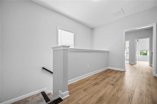 Building Photo - 421 Retreat Ln