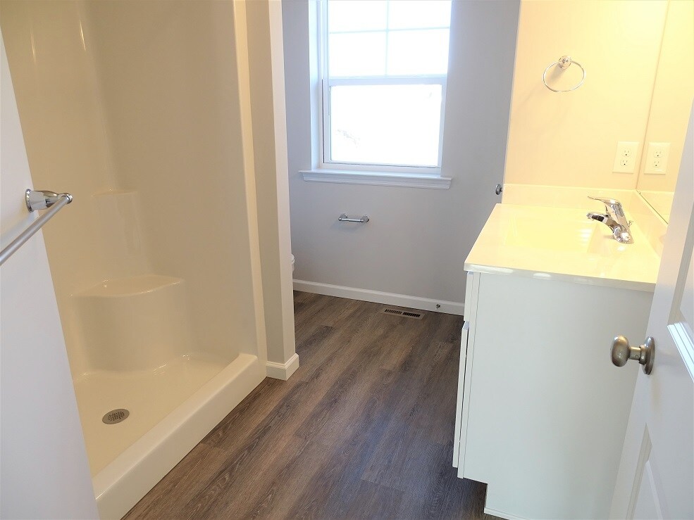 Building Photo - 21 Cobblestone Ct