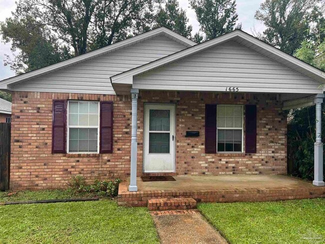 Primary Photo - 1665 E Hatton St