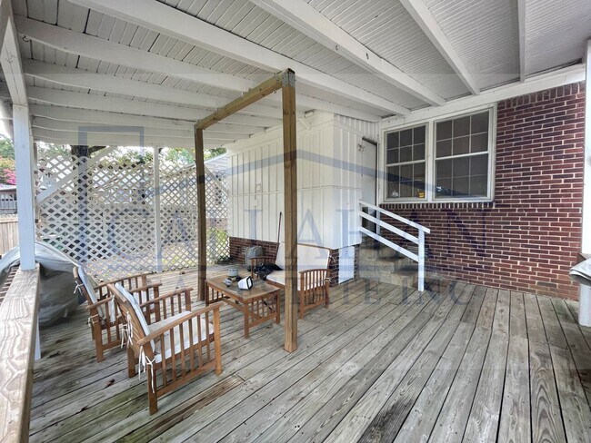 Building Photo - Park Hill 3 bedroom Home