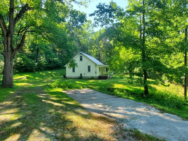 Building Photo - 8342 Plantation Rd