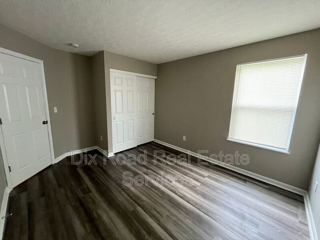 Building Photo - 403 McEwing Dr