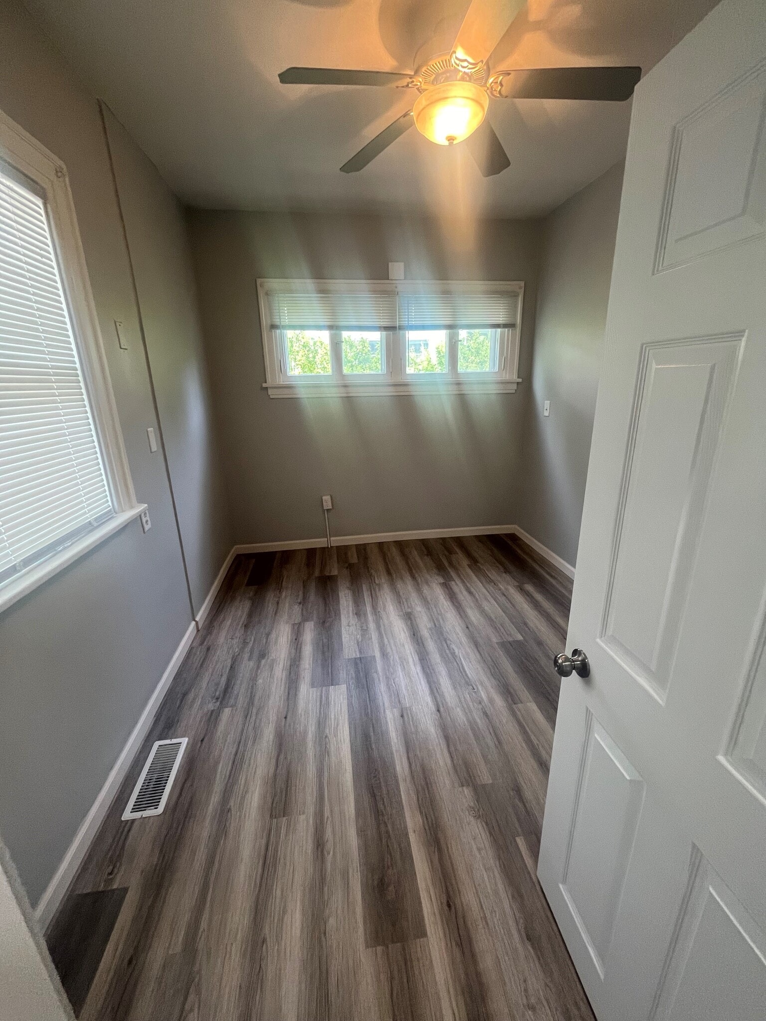 Bedroom 3 - 730 E Burlington St