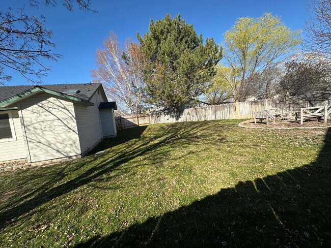 Building Photo - 1328 Goldenrod Pl