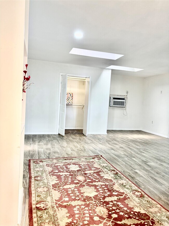 Building Photo - 1407 Nevada St