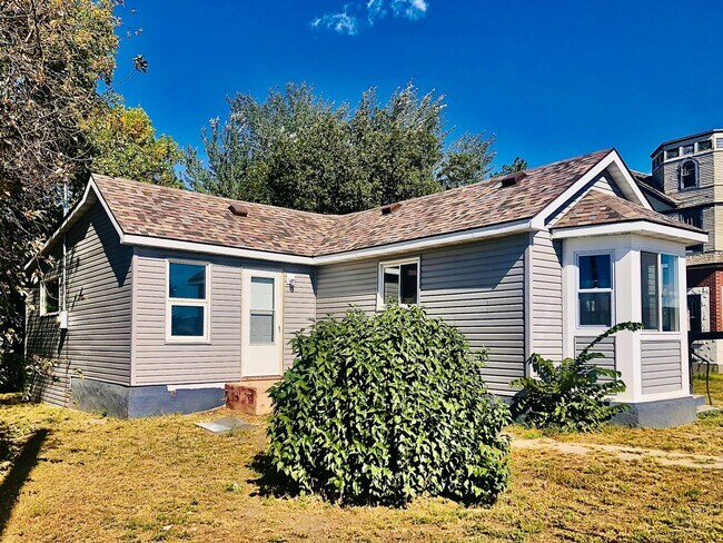 Primary Photo - House- NW