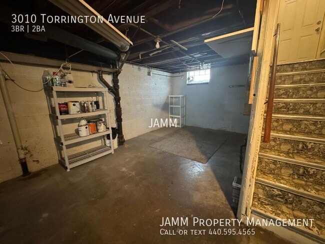 Building Photo - 3010 Torrington Ave