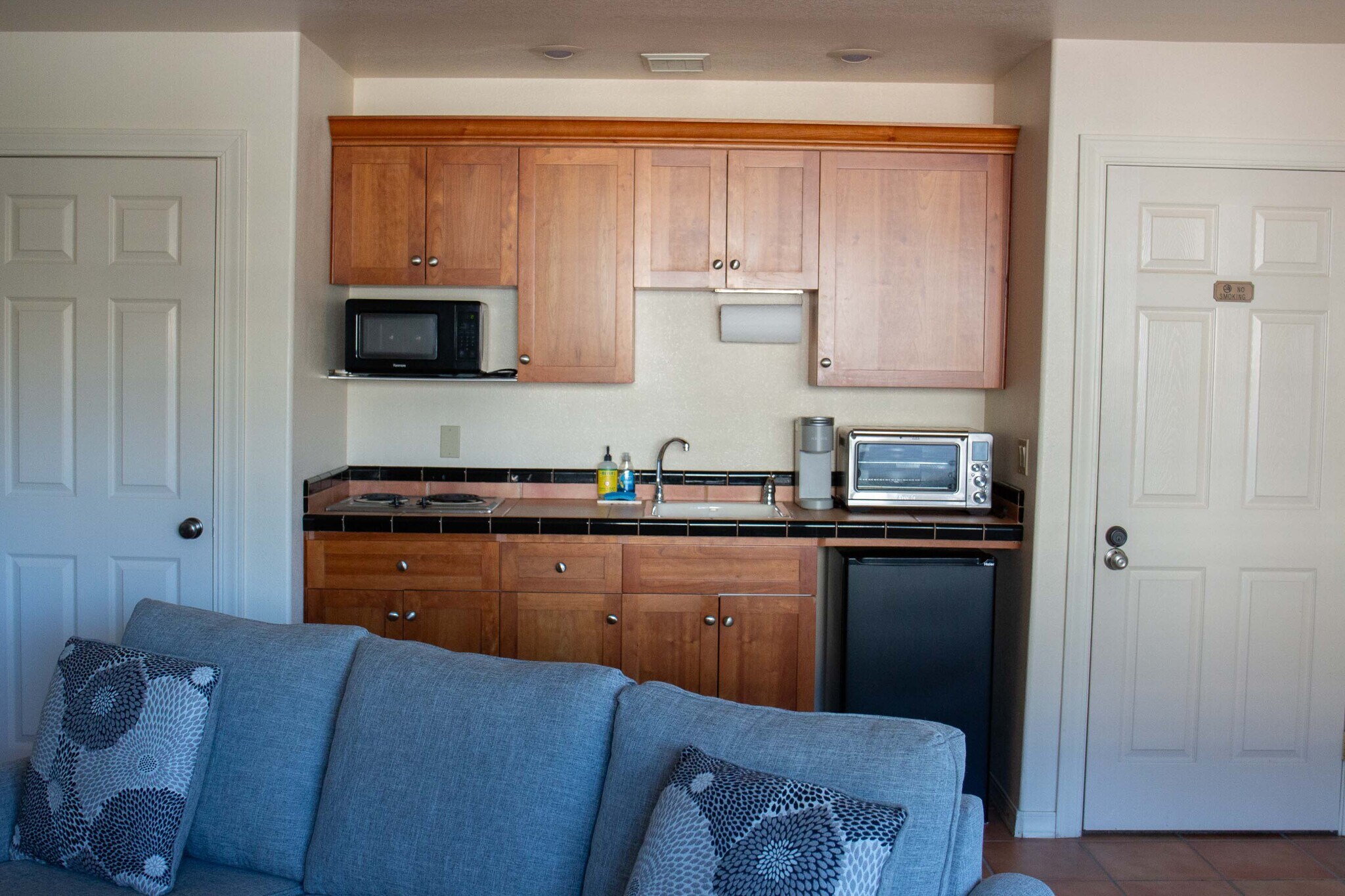 Building Photo - 325 C St